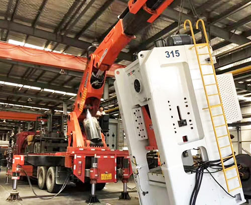 广饶县提升工作效率，选择优质折臂吊租赁服务