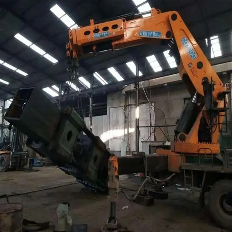 广饶县200吨折臂吊出租